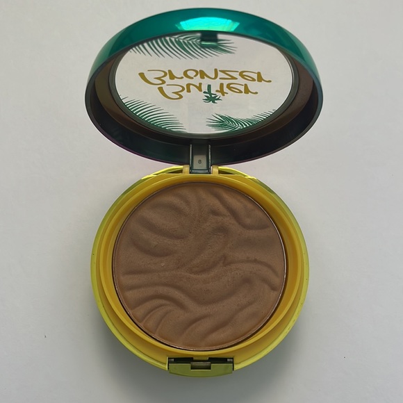 Makeup Bundle, NEW - Picture 9 of 16